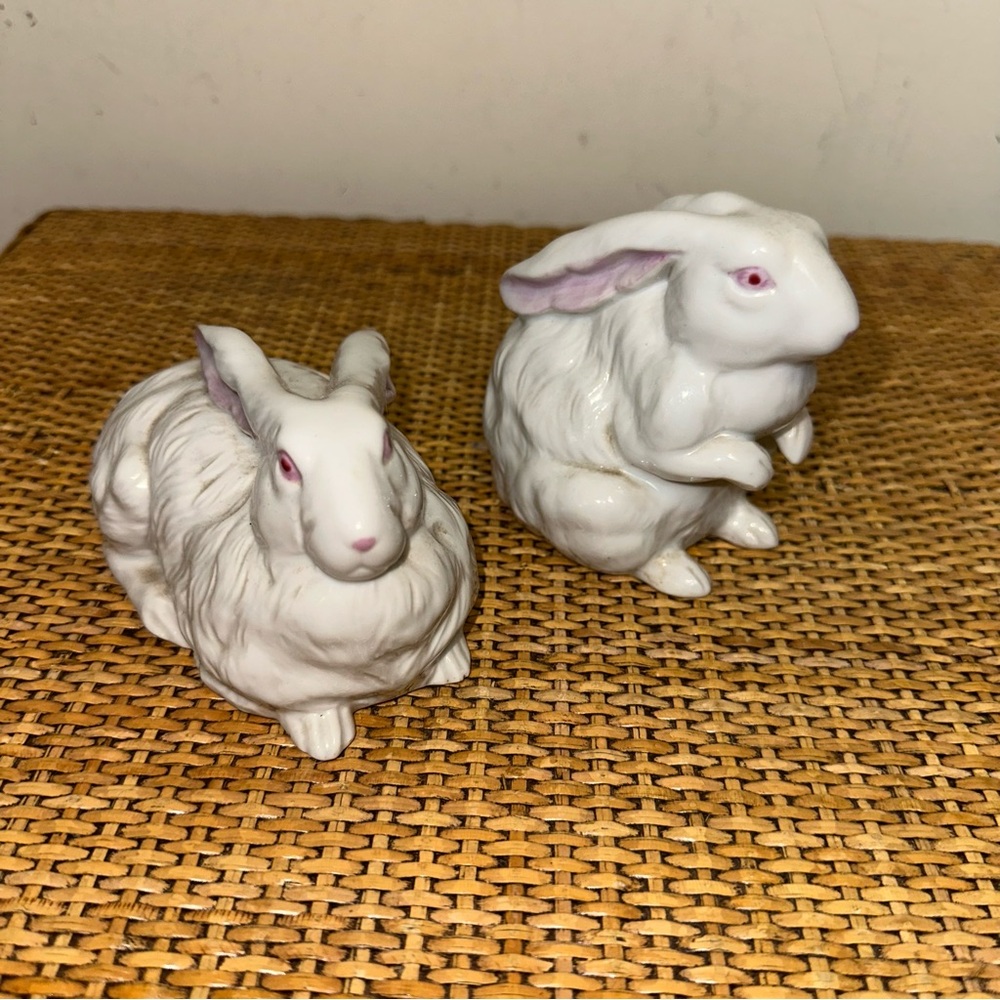 Vintage 2 White Porcelain Bunnies Rabbits The Toscany Collection Made in Japan